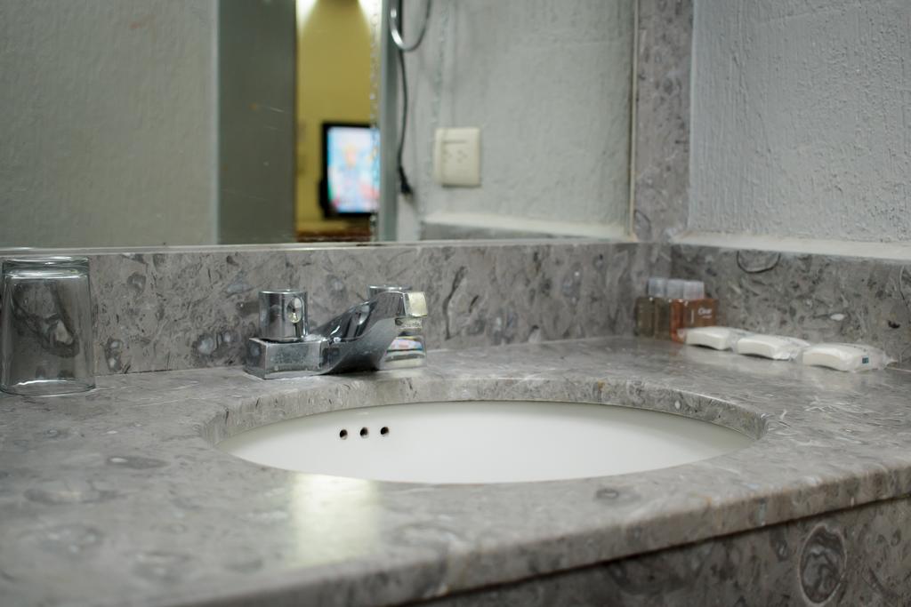 Guidi Hotel Linares Luaran gambar