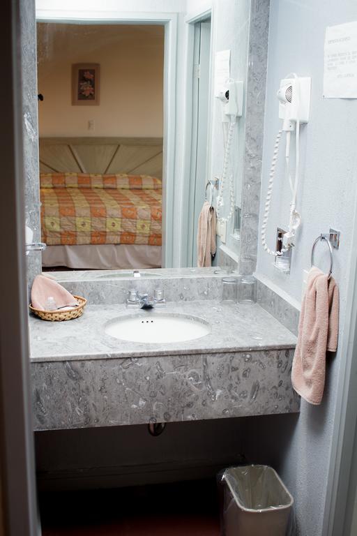 Guidi Hotel Linares Luaran gambar