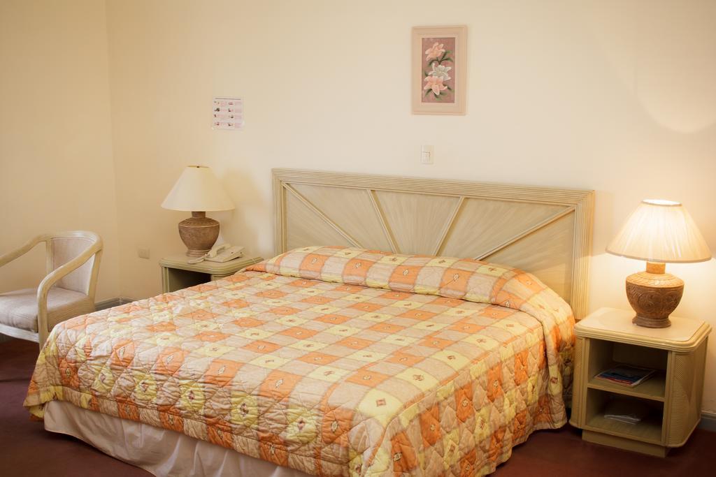 Guidi Hotel Linares Luaran gambar