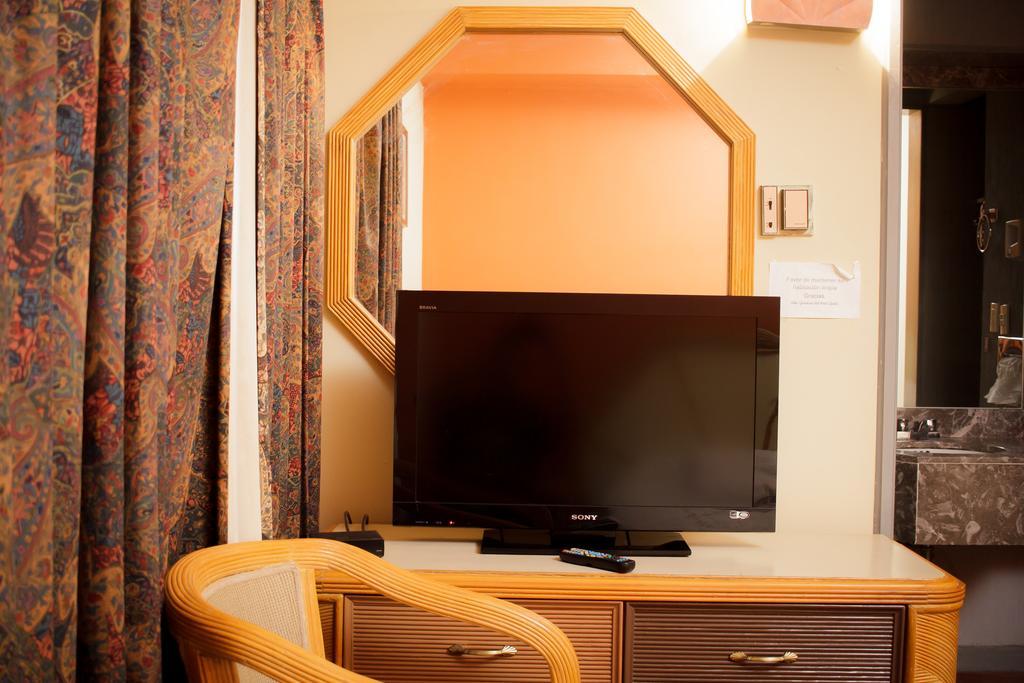 Guidi Hotel Linares Luaran gambar