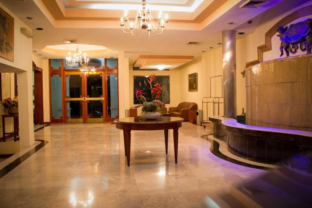 Guidi Hotel Linares Luaran gambar